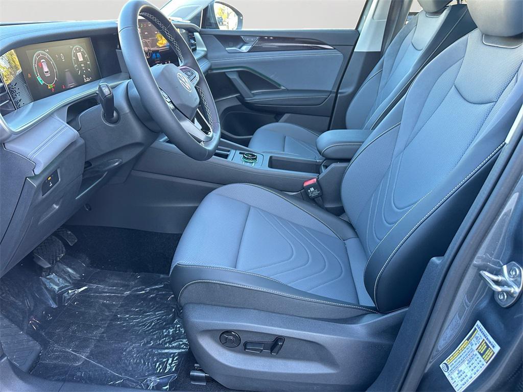 new 2025 Volkswagen Tiguan car, priced at $32,775