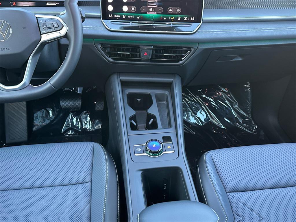 new 2025 Volkswagen Tiguan car, priced at $32,775