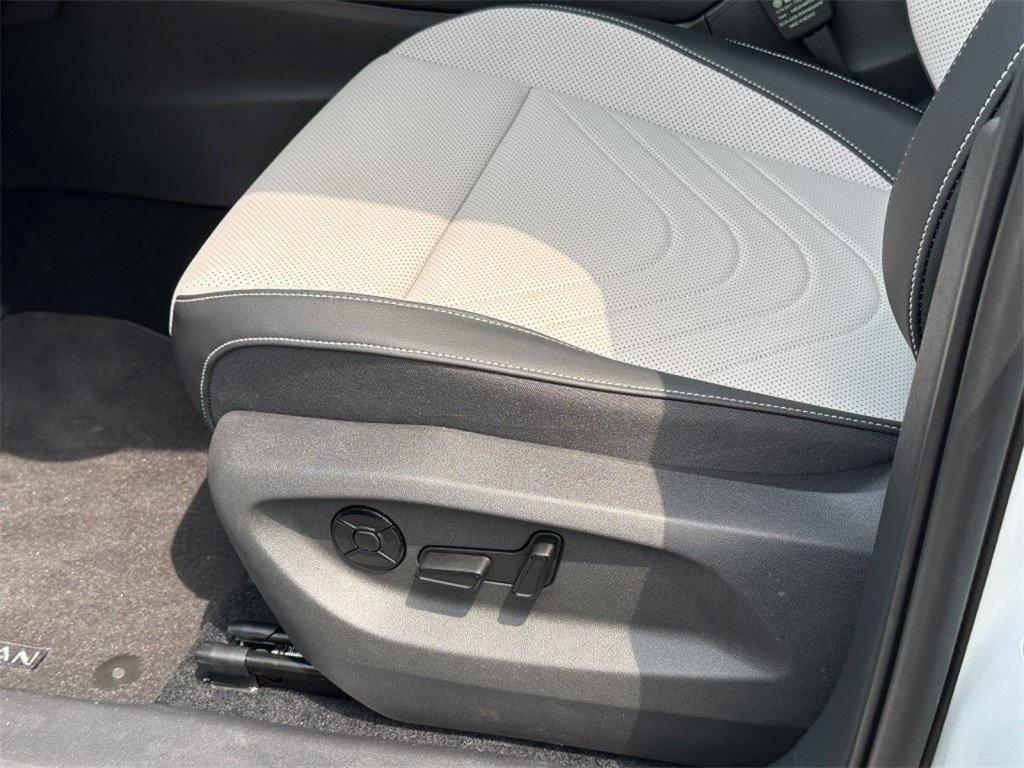 new 2025 Volkswagen Tiguan car, priced at $36,026