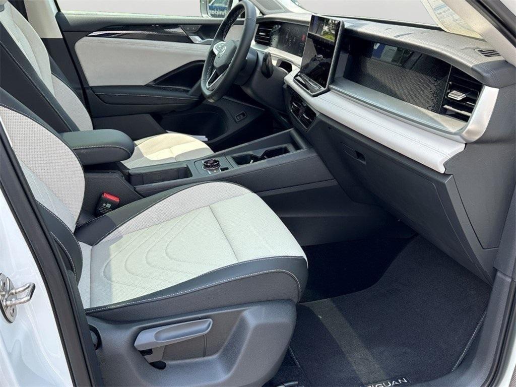 new 2025 Volkswagen Tiguan car, priced at $36,026