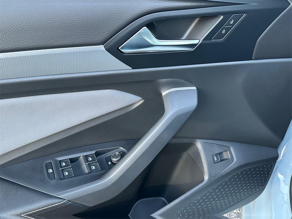 new 2025 Volkswagen Jetta car, priced at $26,515