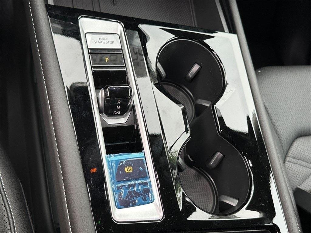 new 2025 Volkswagen Atlas car, priced at $42,768
