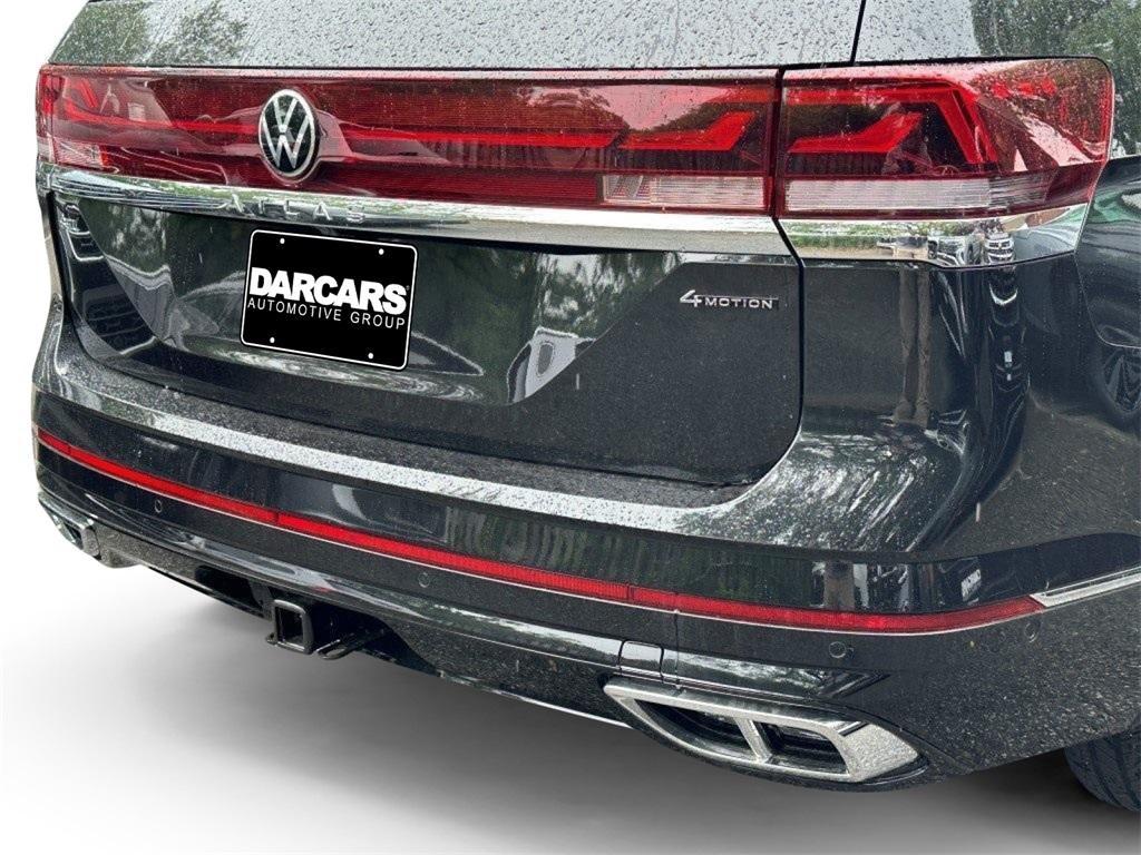 new 2025 Volkswagen Atlas car, priced at $50,668