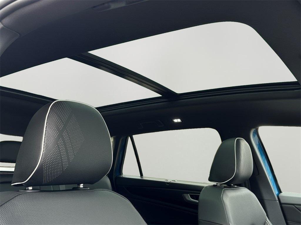 new 2025 Volkswagen Atlas Cross Sport car, priced at $50,916
