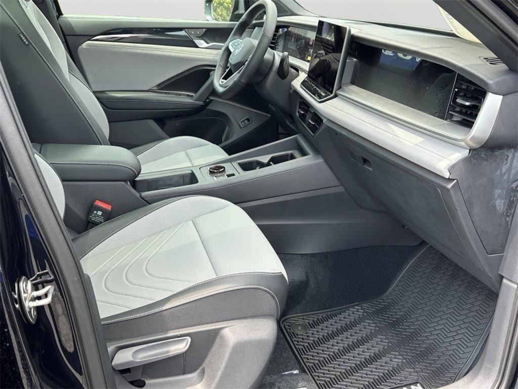 new 2025 Volkswagen Tiguan car, priced at $36,722