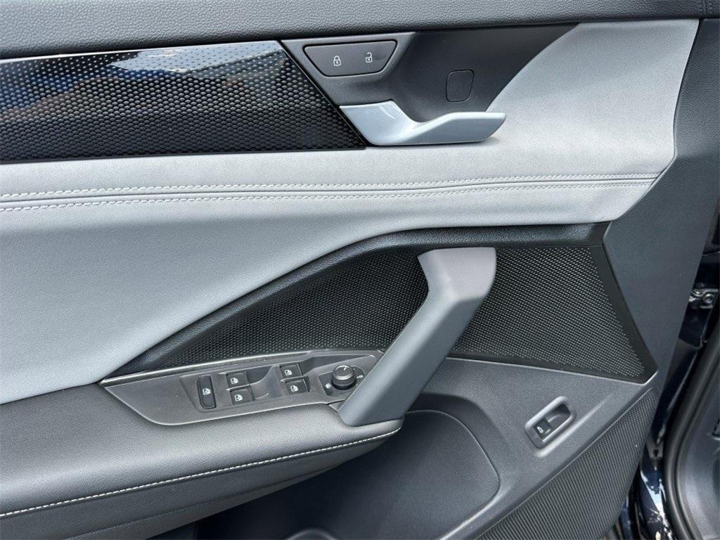 new 2025 Volkswagen Tiguan car, priced at $36,722