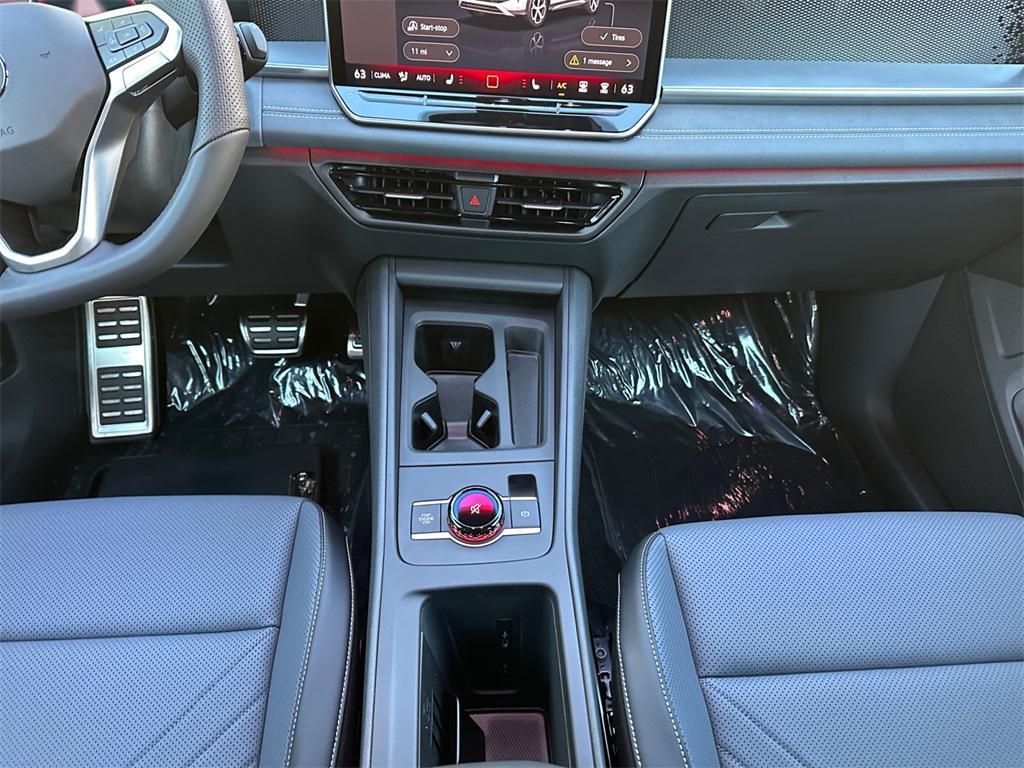 new 2025 Volkswagen Tiguan car, priced at $37,853