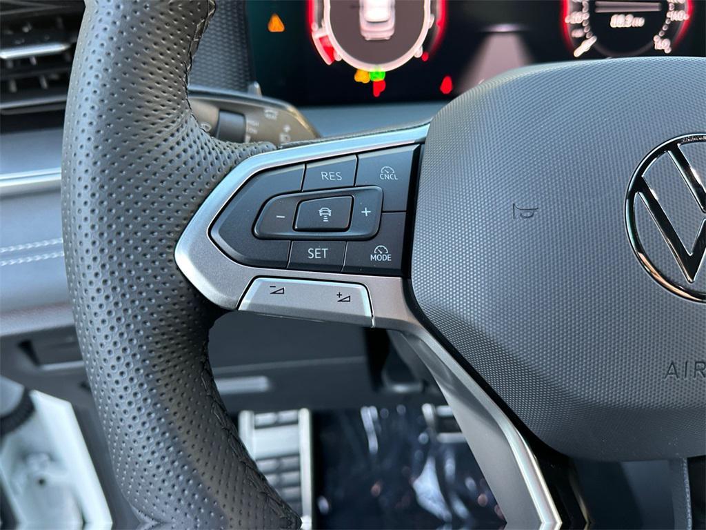 new 2025 Volkswagen Tiguan car, priced at $37,853