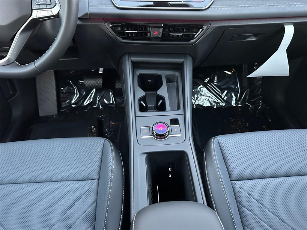 new 2025 Volkswagen Tiguan car, priced at $32,174