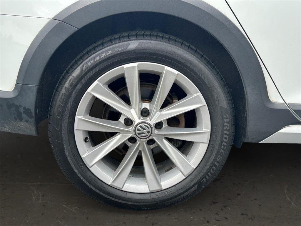used 2018 Volkswagen Golf Alltrack car, priced at $18,700