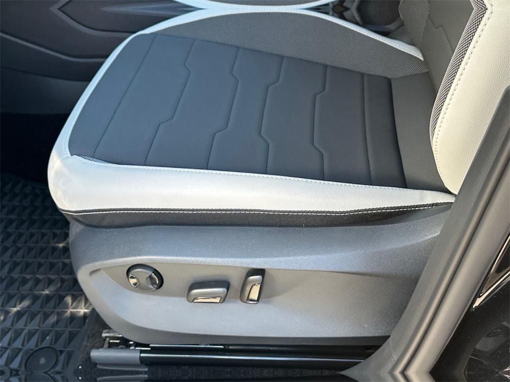 new 2025 Volkswagen Taos car, priced at $29,421