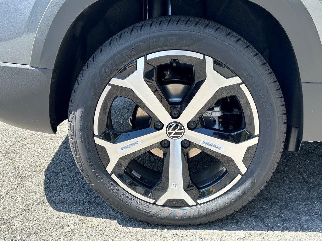 new 2025 Volkswagen Taos car, priced at $35,874