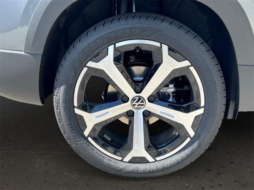 new 2025 Volkswagen Taos car, priced at $35,374