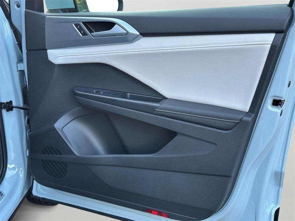 new 2025 Volkswagen Taos car, priced at $31,906