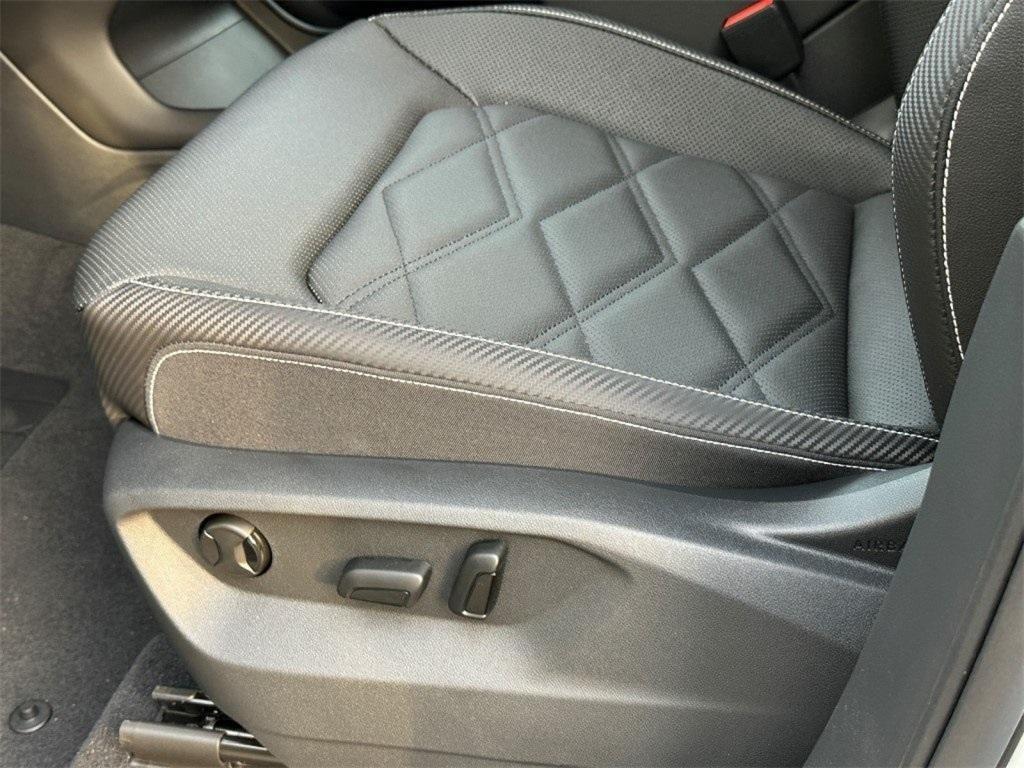 new 2025 Volkswagen Atlas Cross Sport car, priced at $37,589