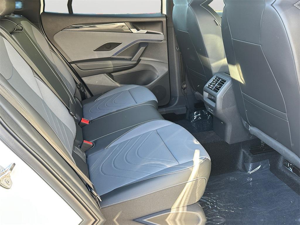 new 2025 Volkswagen Tiguan car, priced at $37,853