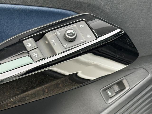 new 2025 Volkswagen ID.4 car, priced at $53,361