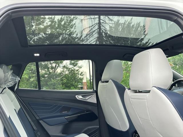 new 2025 Volkswagen ID.4 car, priced at $53,361