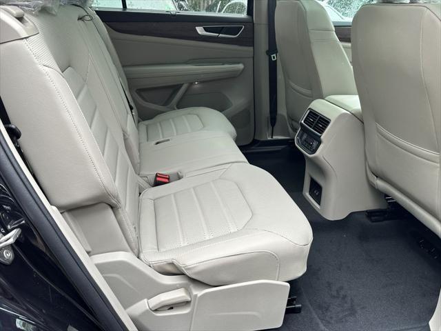 new 2025 Volkswagen Atlas car, priced at $46,656
