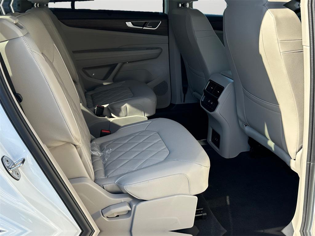 new 2026 Volkswagen Atlas car, priced at $56,428