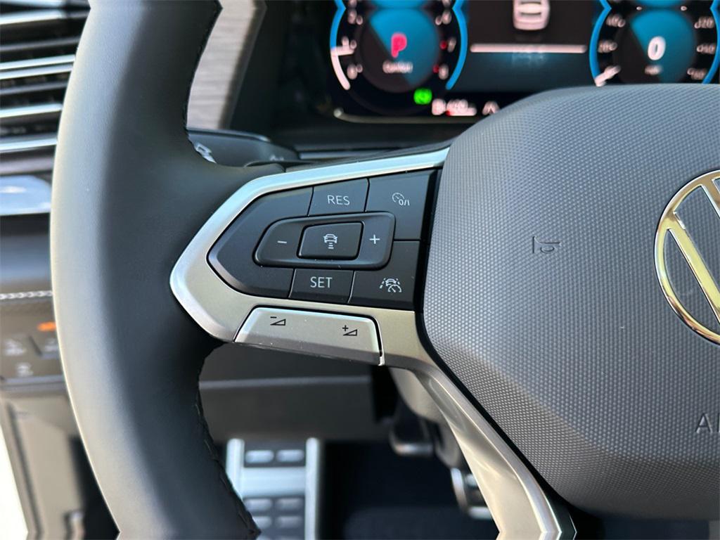 new 2025 Volkswagen Atlas car, priced at $48,619