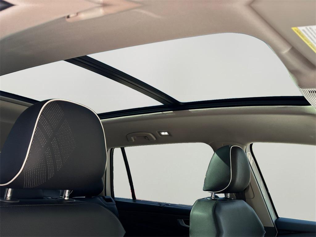 new 2025 Volkswagen Atlas car, priced at $48,619