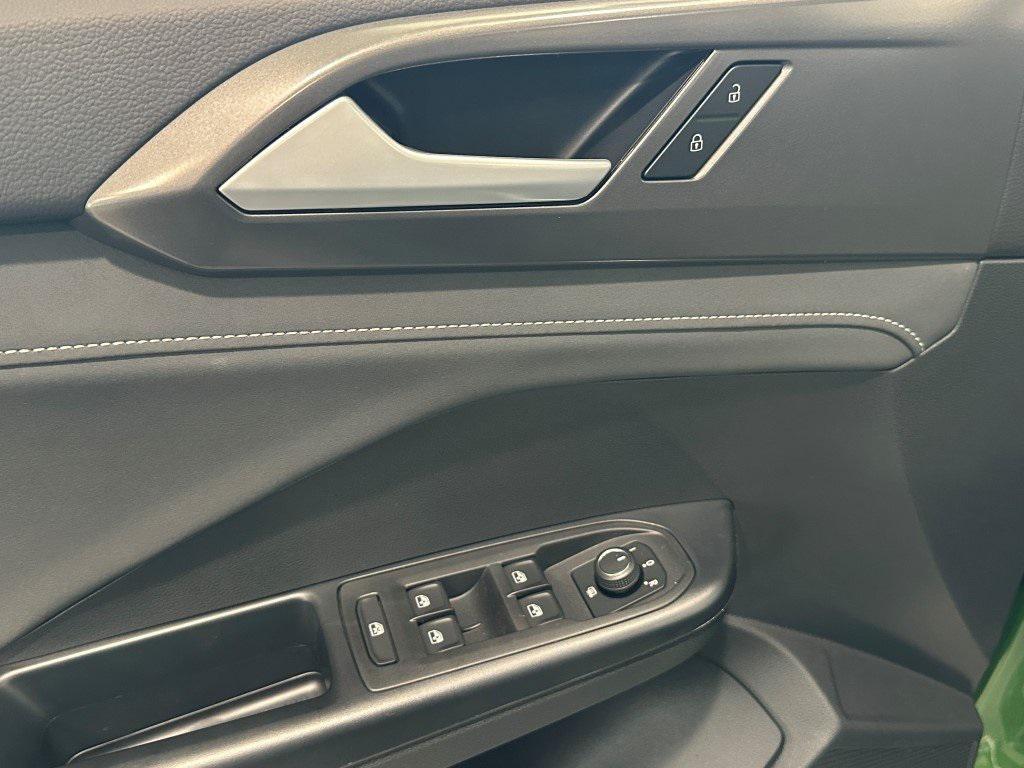 new 2025 Volkswagen Taos car, priced at $33,553