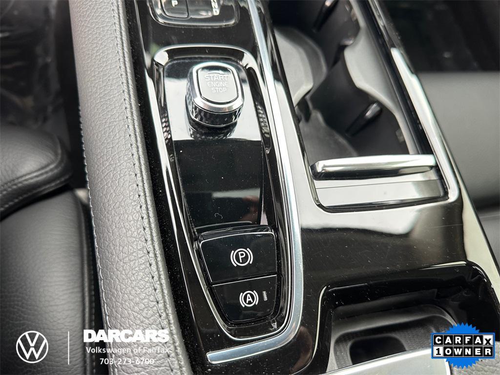 used 2022 Volvo S60 Recharge Plug-In Hybrid car, priced at $28,699