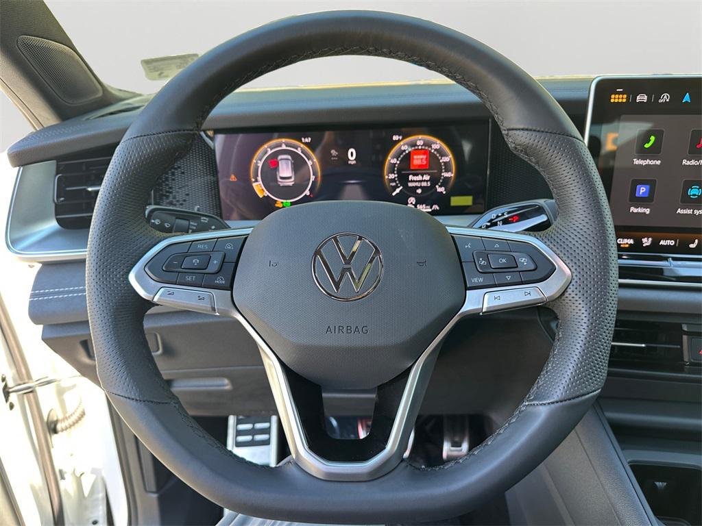 new 2025 Volkswagen Tiguan car, priced at $38,220