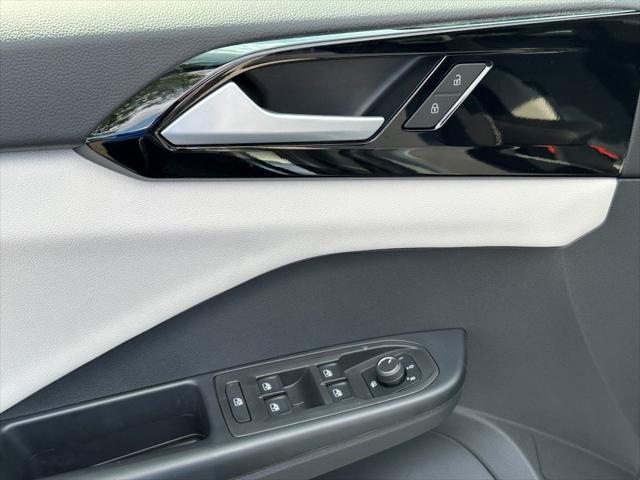 new 2025 Volkswagen Taos car, priced at $27,805