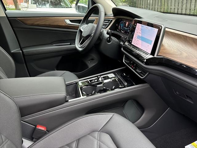 new 2025 Volkswagen Atlas car, priced at $43,170