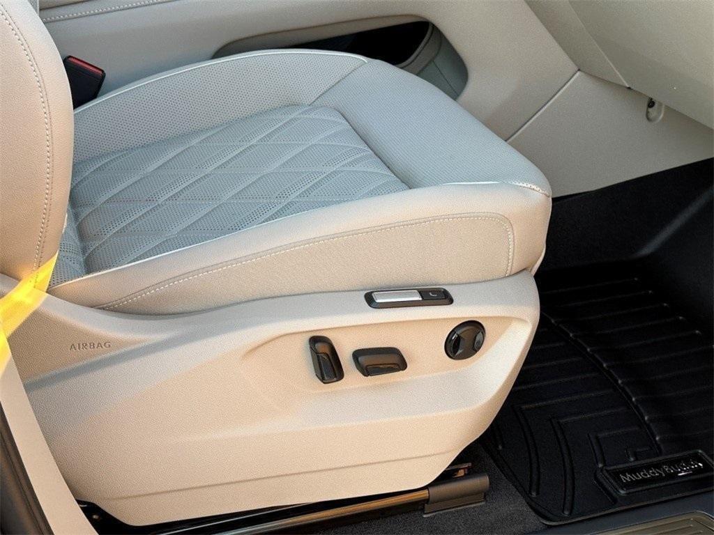 new 2025 Volkswagen Atlas car, priced at $51,905