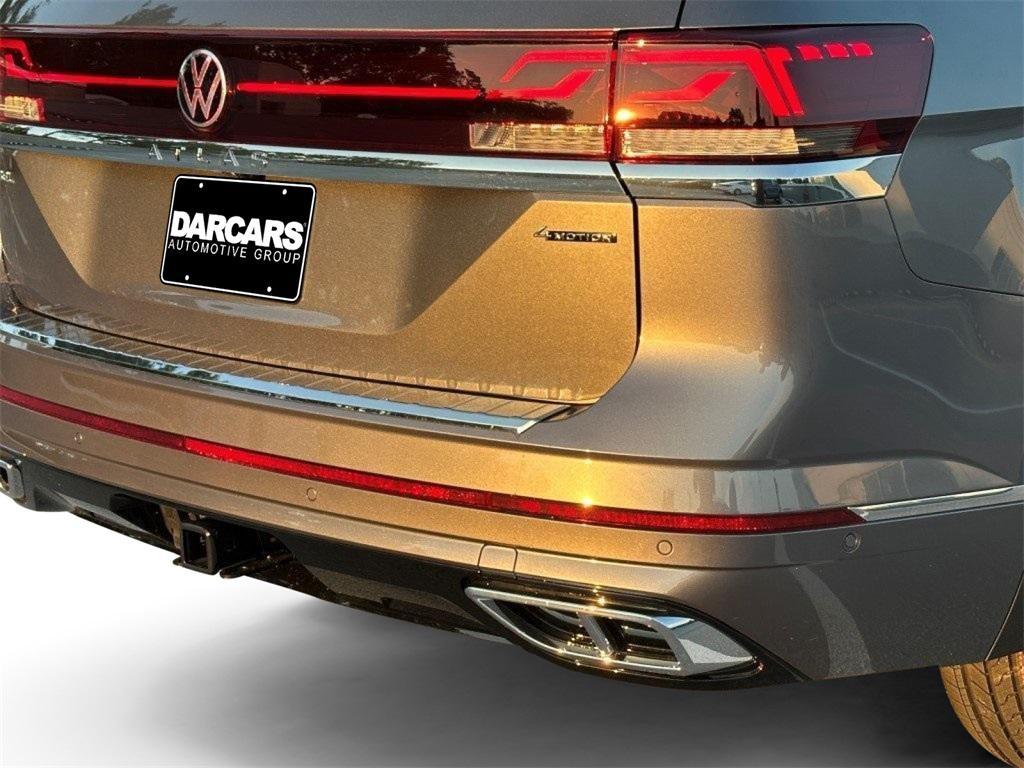 new 2025 Volkswagen Atlas car, priced at $51,905