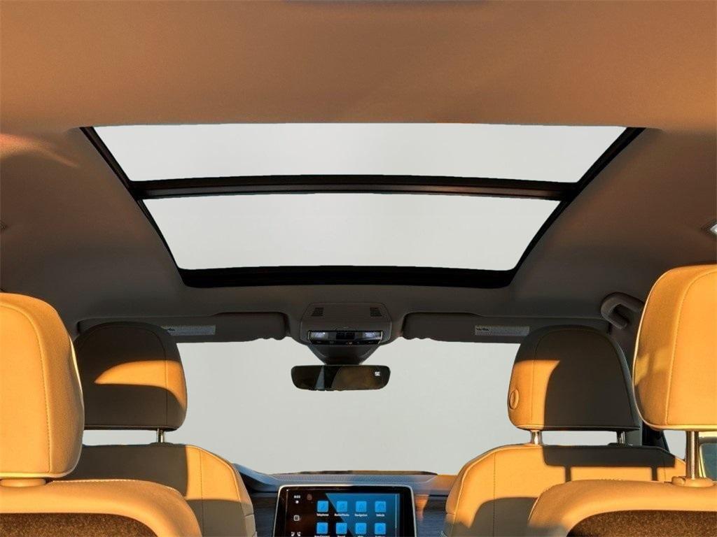 new 2025 Volkswagen Atlas car, priced at $51,905