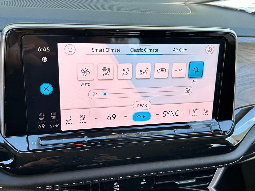 new 2026 Volkswagen Atlas car, priced at $45,743