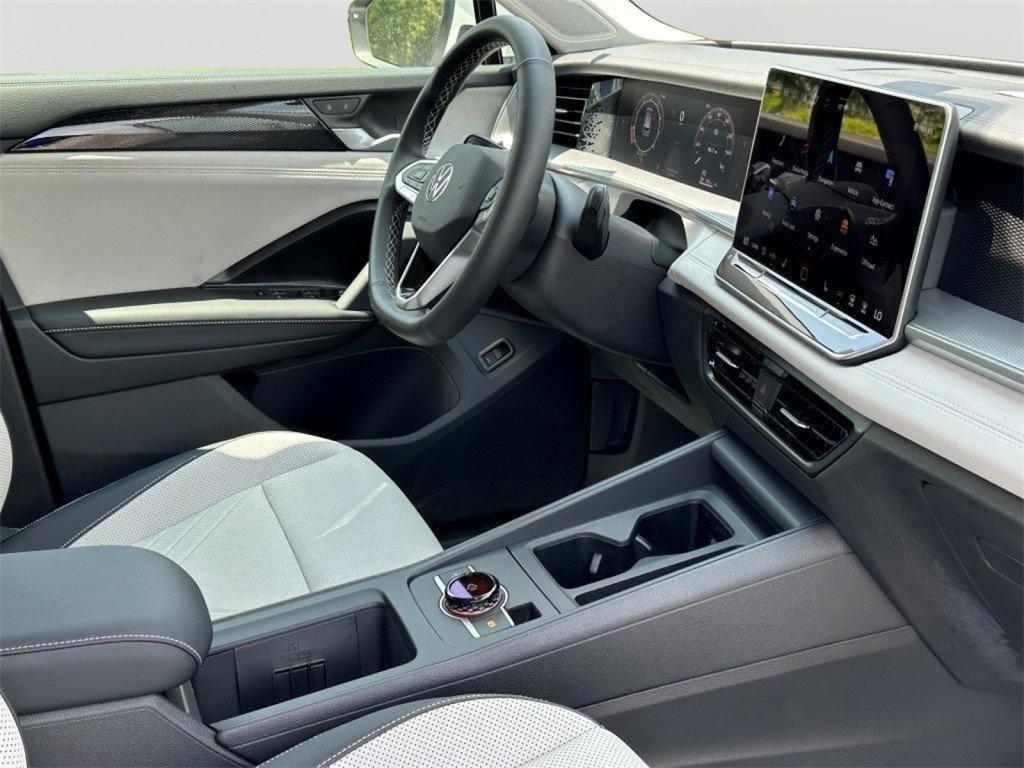 new 2025 Volkswagen Tiguan car, priced at $31,130