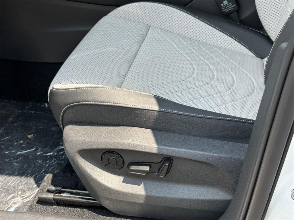 new 2025 Volkswagen Tiguan car, priced at $31,130