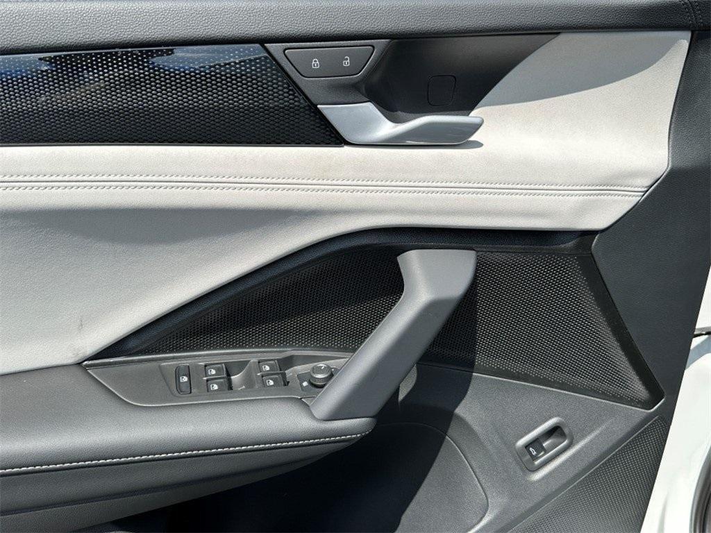 new 2025 Volkswagen Tiguan car, priced at $31,130