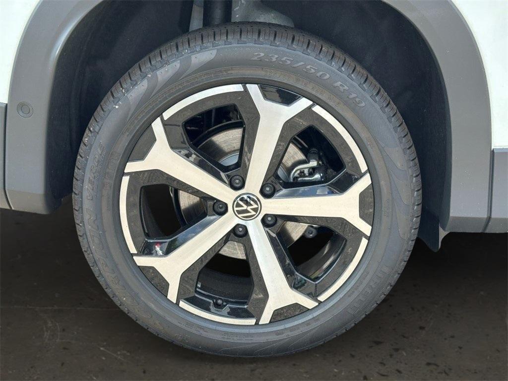 new 2025 Volkswagen Tiguan car, priced at $31,130