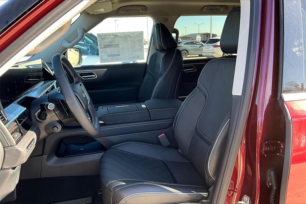 new 2025 INFINITI QX80 car, priced at $92,000