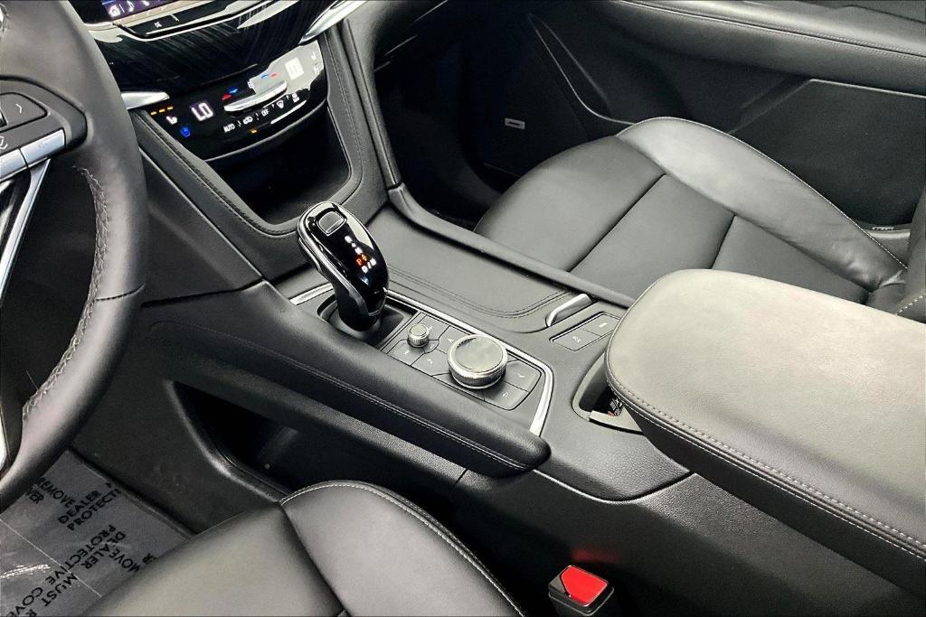 used 2025 Cadillac XT6 car, priced at $49,500