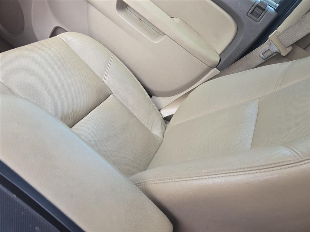 used 2013 Chevrolet Suburban car, priced at $13,000