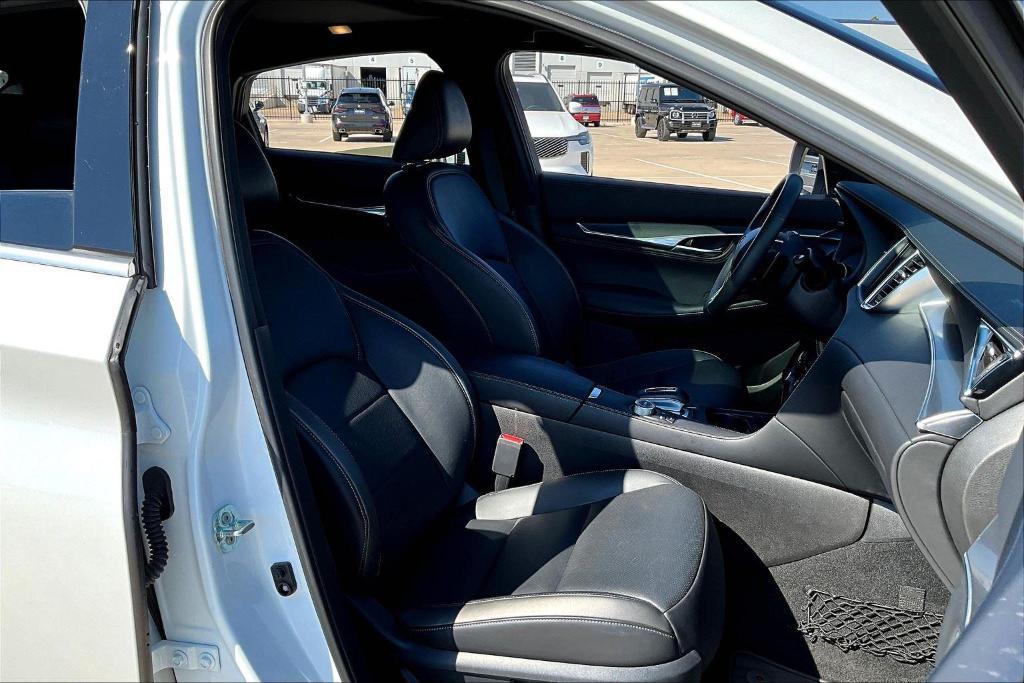 used 2025 INFINITI QX55 car, priced at $43,000