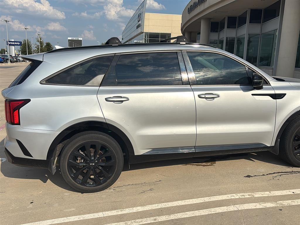 used 2021 Kia Sorento car, priced at $24,643