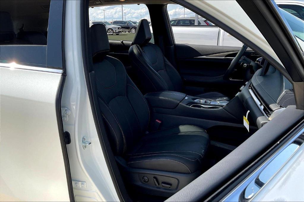 used 2025 INFINITI QX60 car, priced at $46,789