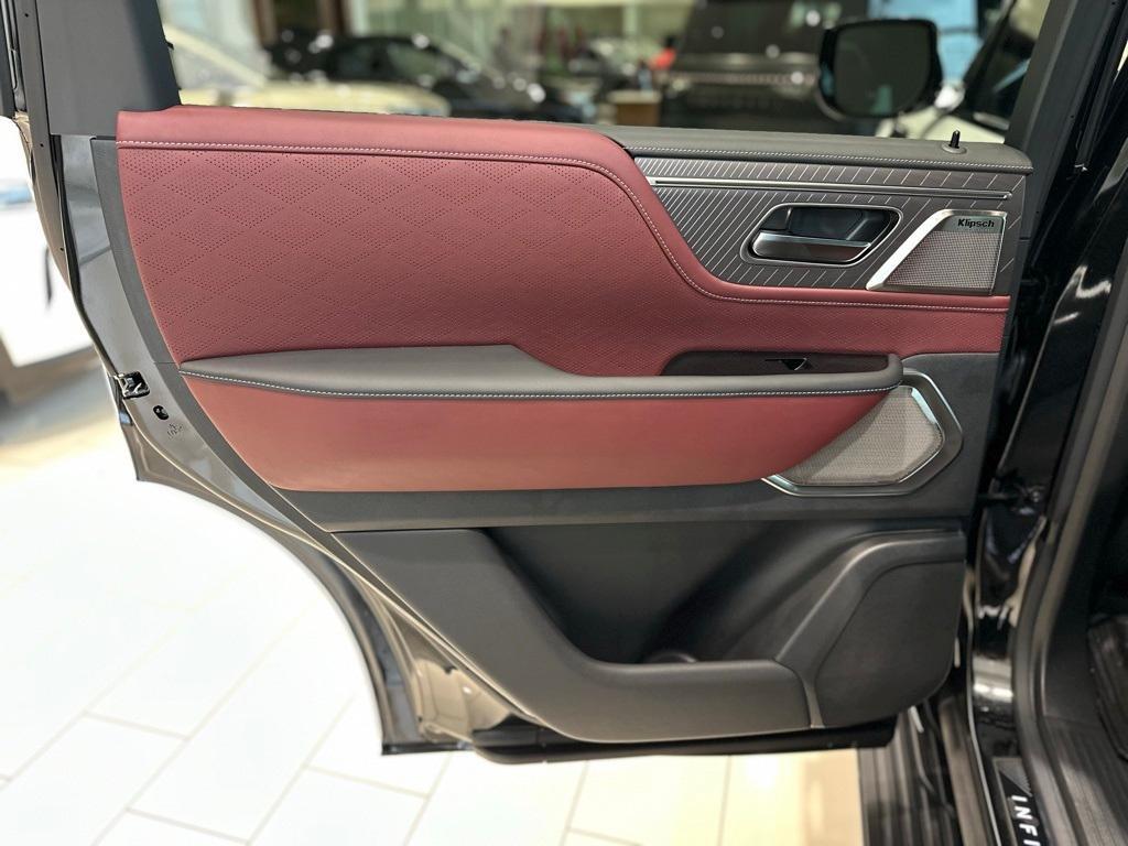 new 2025 INFINITI QX80 car, priced at $111,235