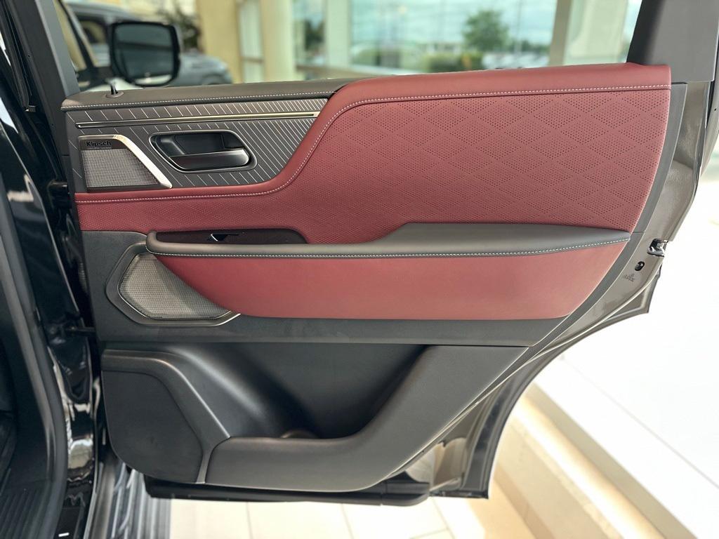 new 2025 INFINITI QX80 car, priced at $111,235