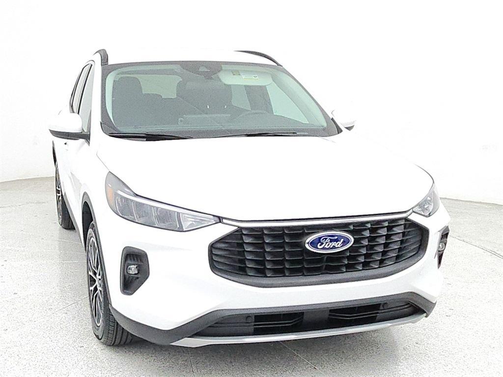 used 2023 Ford Escape car, priced at $26,500