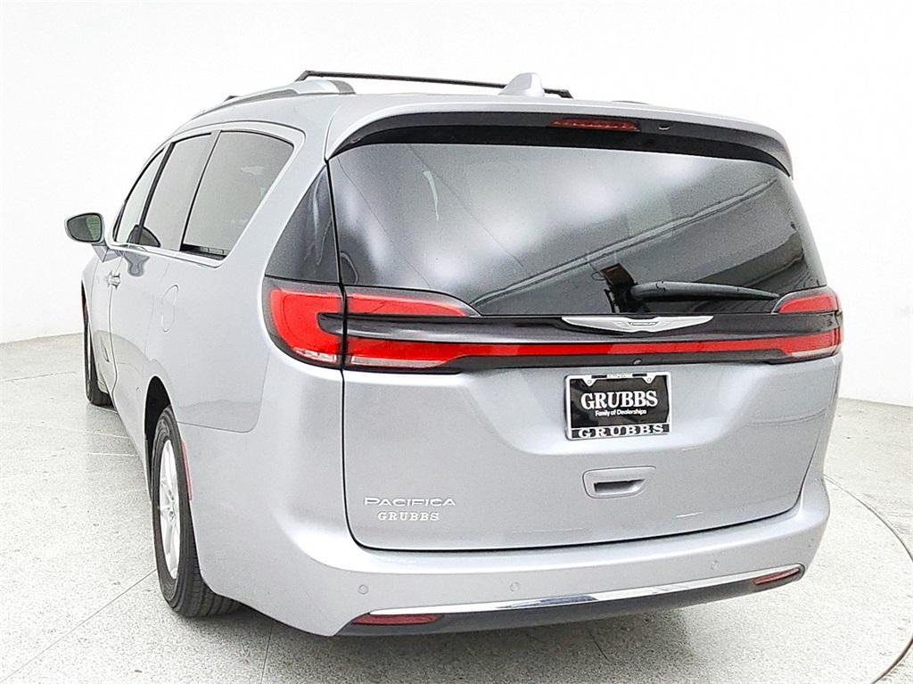 used 2021 Chrysler Pacifica car, priced at $16,400