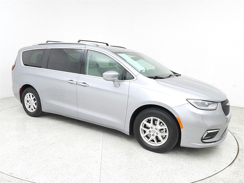 used 2021 Chrysler Pacifica car, priced at $16,400